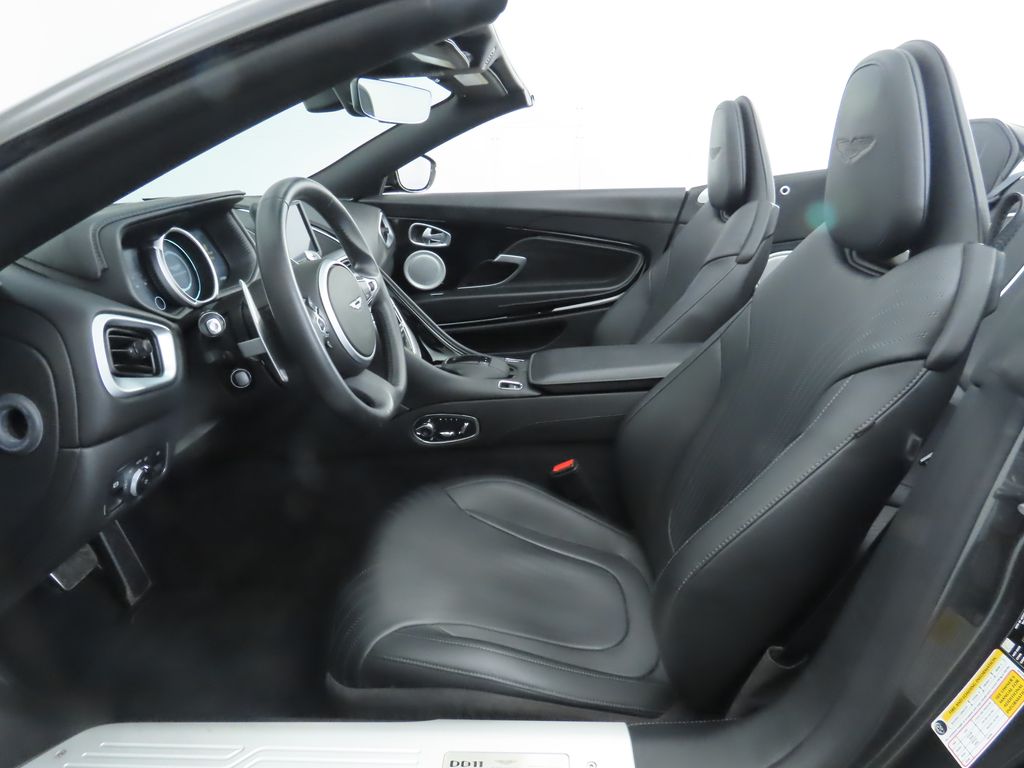 2020 Aston Martin DB11  27
