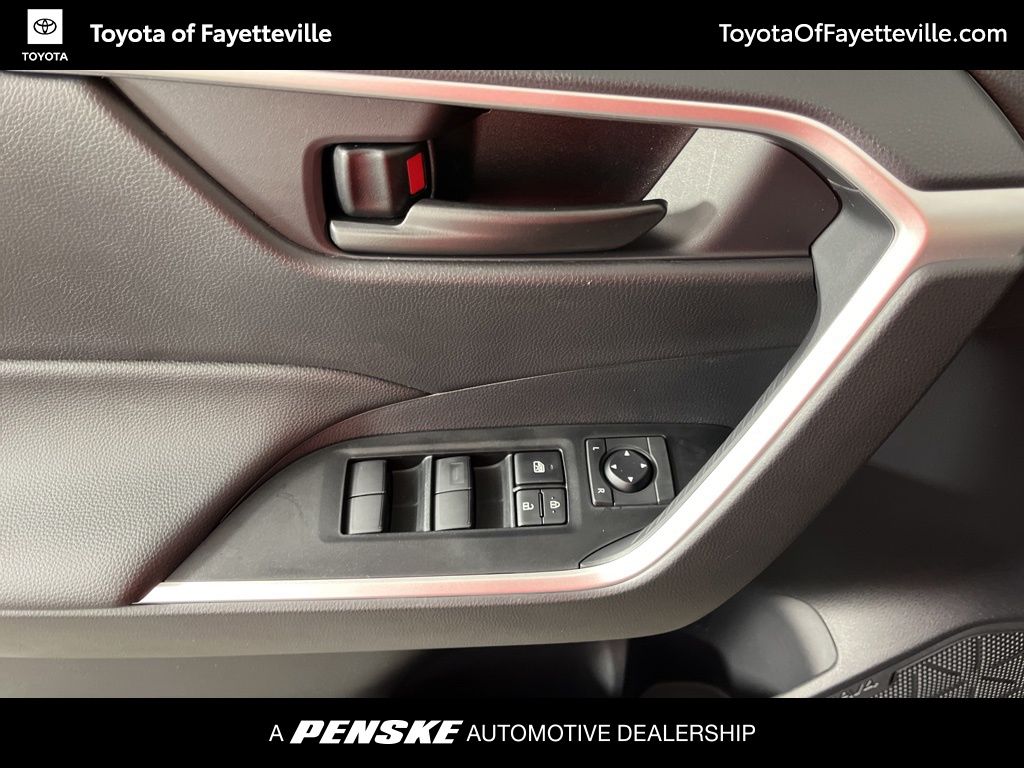 Thumbnail: 2025 Toyota RAV4 - 25