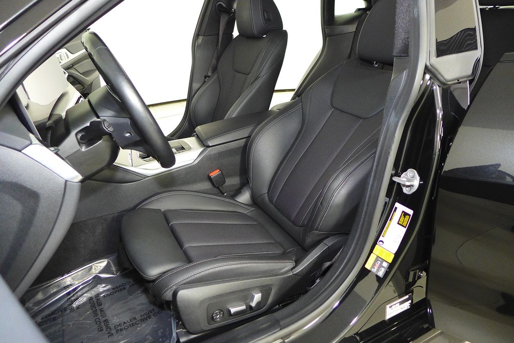 Thumbnail: 2023 BMW i4 - 22