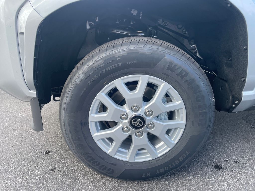 2025 Toyota Tacoma SR5 Double Cab photo 20
