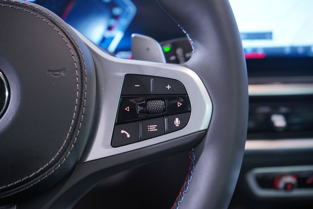 Thumbnail: 2025 BMW X7 - 22