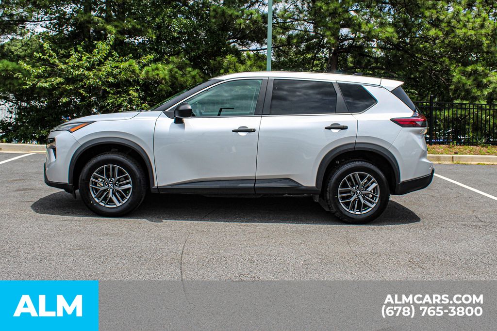 Used 2024 Silver Nissan S image 7