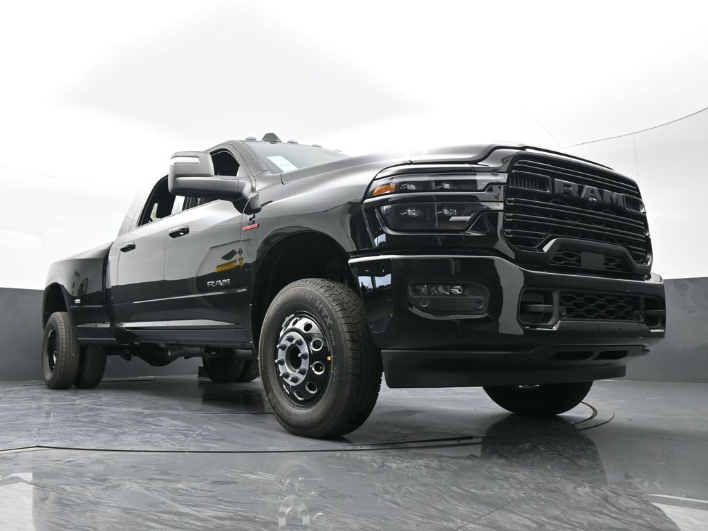 New 2026 Diamond Black Crystal Pearlcoat Ram Laramie image 63