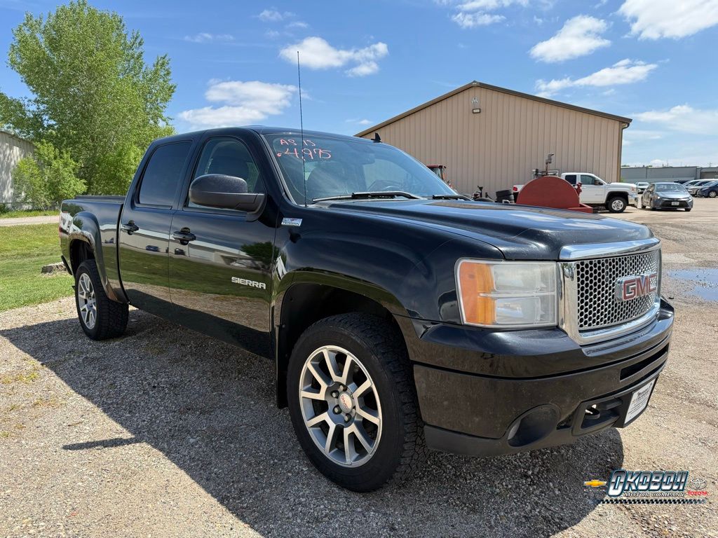 Onyx Black 2011 GMC Sierra 1500 SLT Crew Cab 4WD Pickup Truck Four-Wheel Drive 6-Speed Automatic