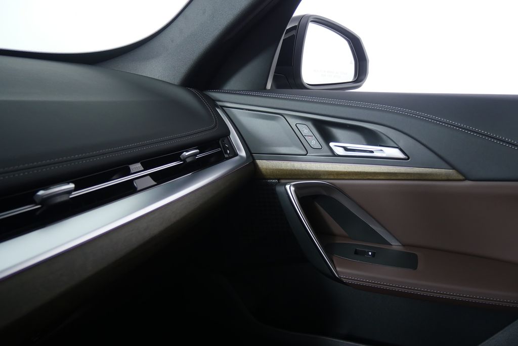 Thumbnail: 2025 BMW X1 - 24