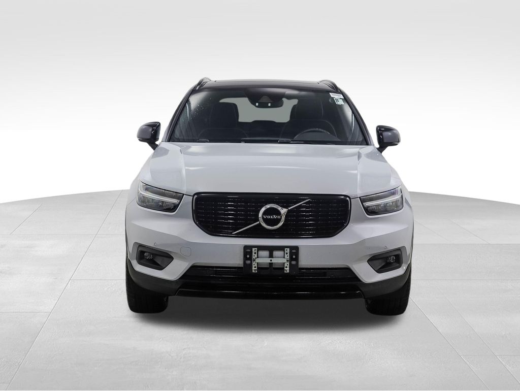 Thumbnail: 2021 Volvo XC40 - 8