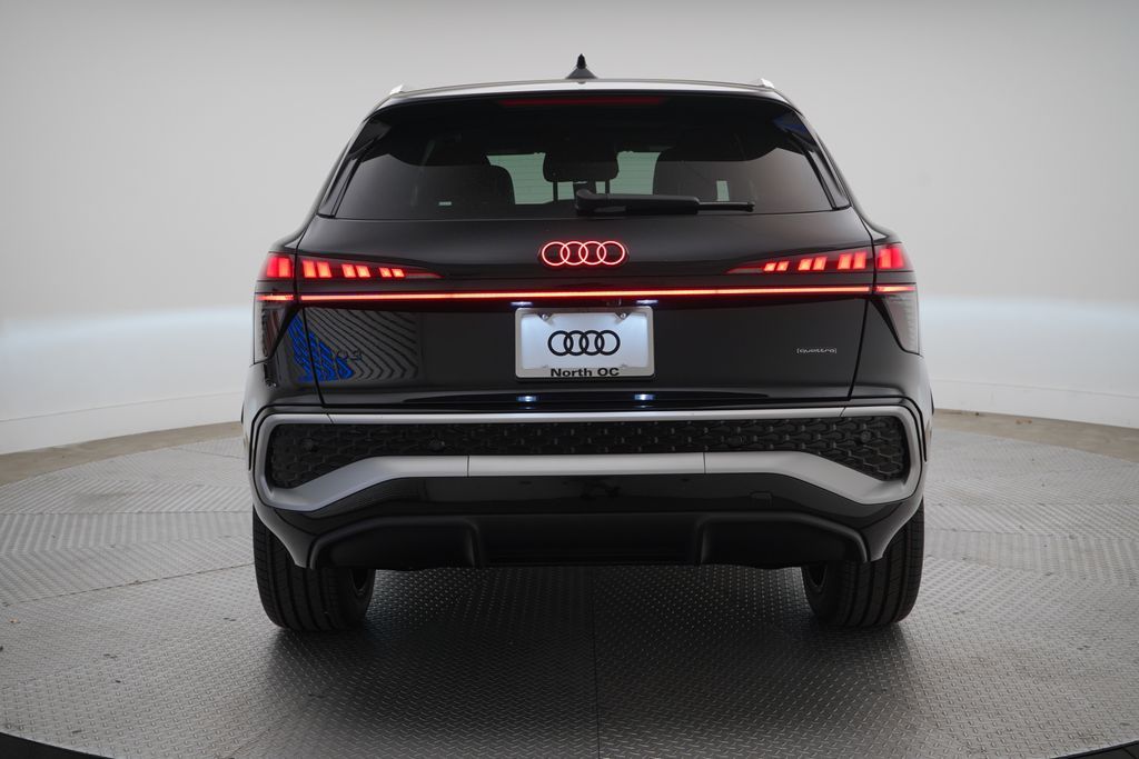 Thumbnail: 2026 Audi Q3 - 4