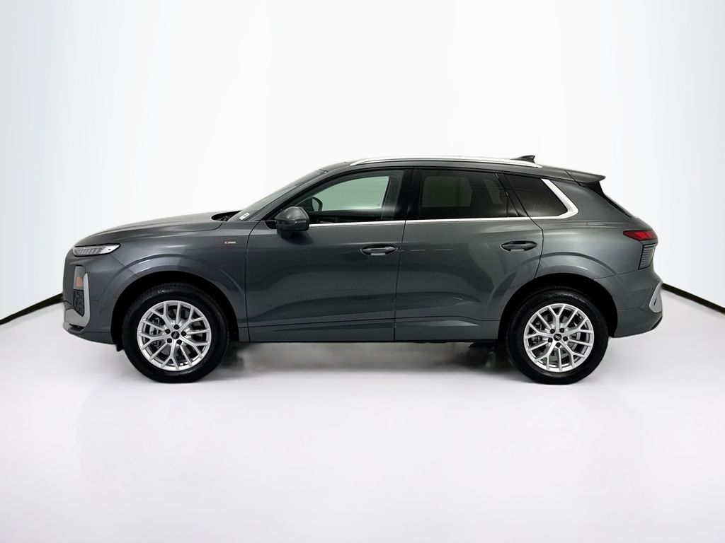 Thumbnail: 2026 Audi Q3 - 8