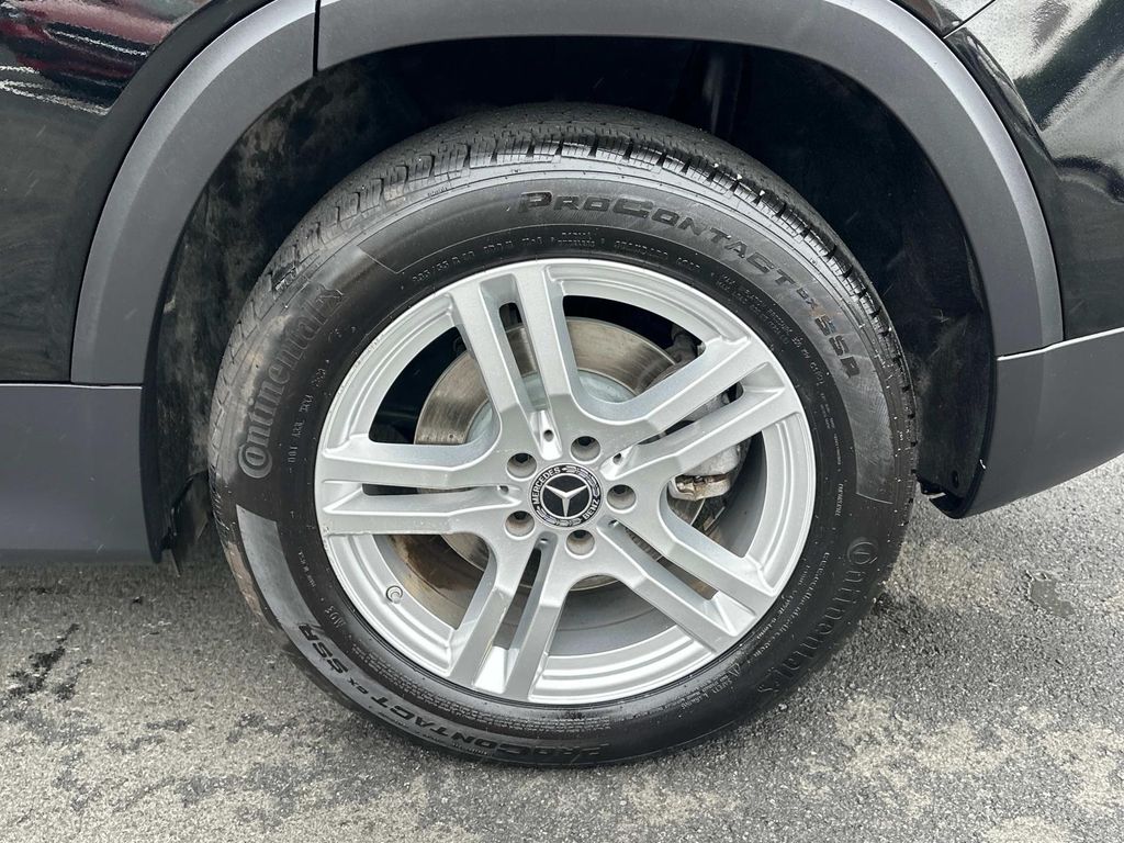 Thumbnail: 2021 Mercedes-Benz GLB - 14