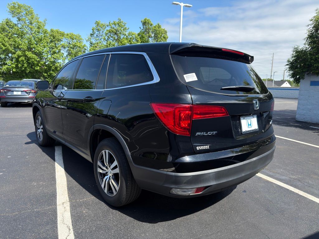 Thumbnail: 2017 Honda Pilot - 3