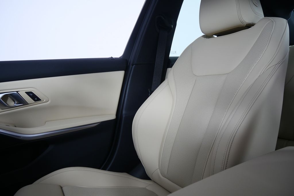 Thumbnail: 2026 BMW 3 Series - 22