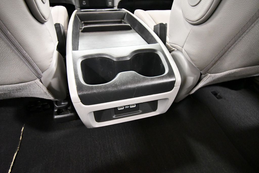 Used 2022 Honda Odyssey Van