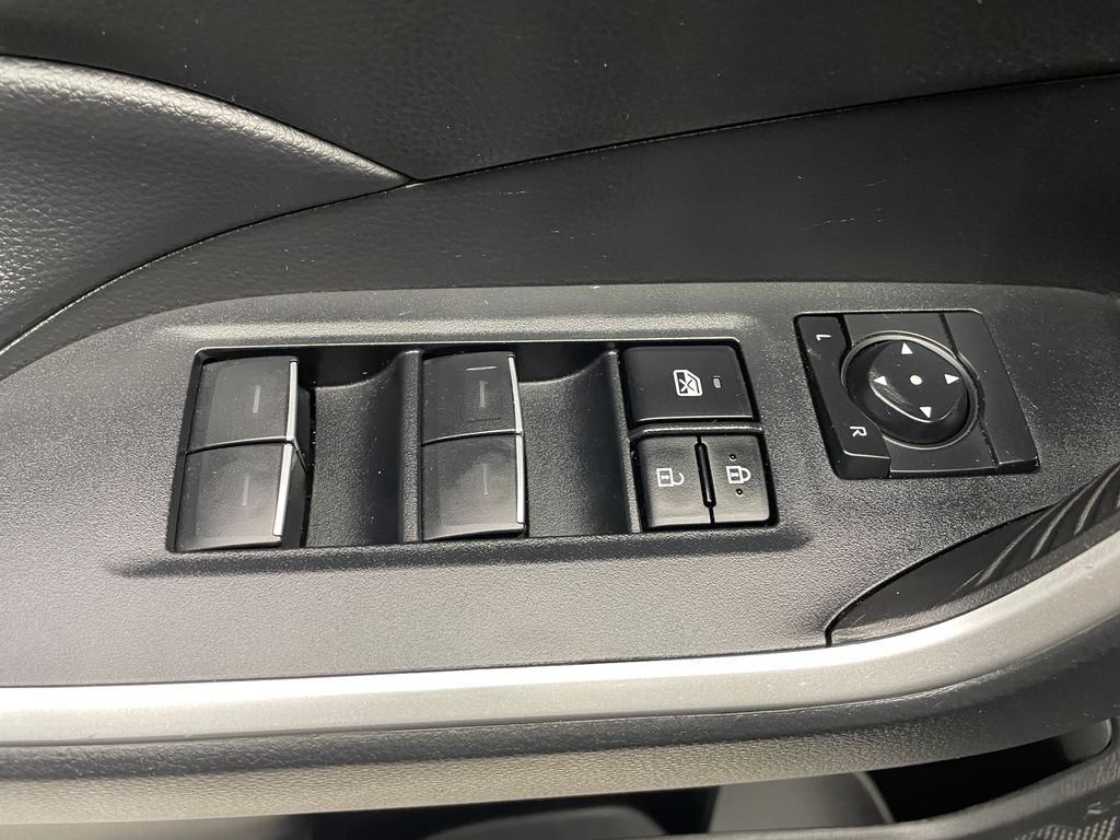 2023 Toyota RAV4 XLE 12