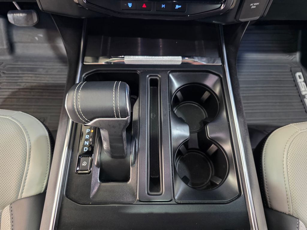 2025 Ford F-150 Lightning Platinum