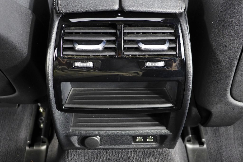 Thumbnail: 2023 BMW 5 Series - 23