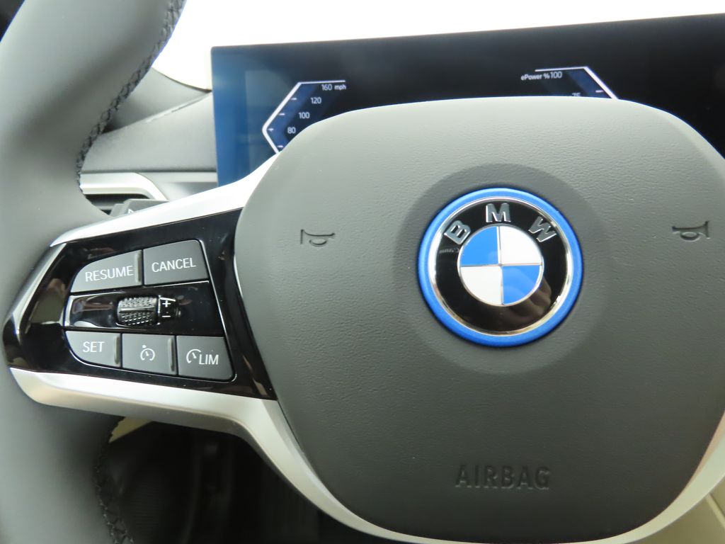 2025 BMW i4 xDrive40 11