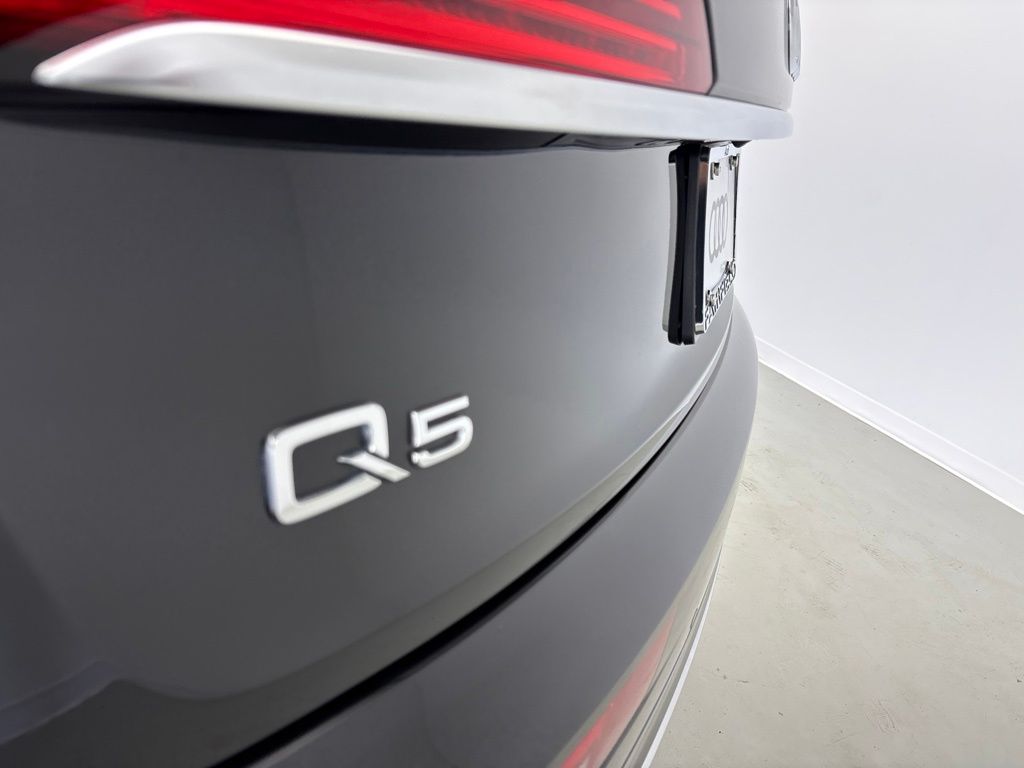 Thumbnail: 2024 Audi Q5 - 13