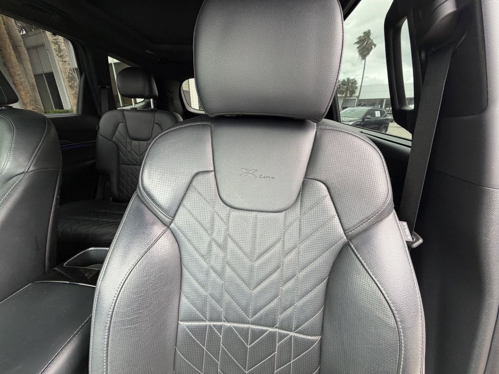 used 2025 Kia Telluride car, priced at $38,996