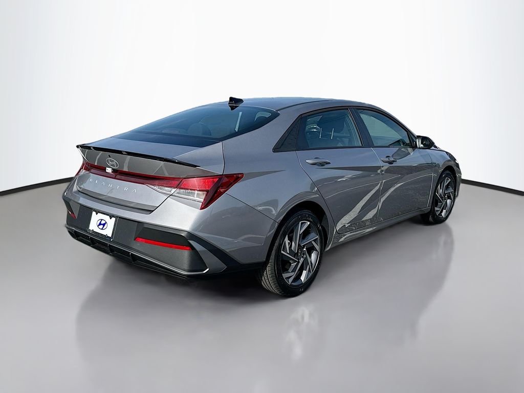 Thumbnail: 2025 Hyundai Elantra - 5