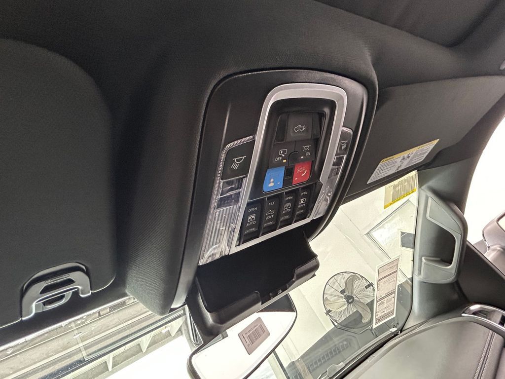 New 2026 Granite Crystal Metallic Clearcoat Ram Laramie image 26