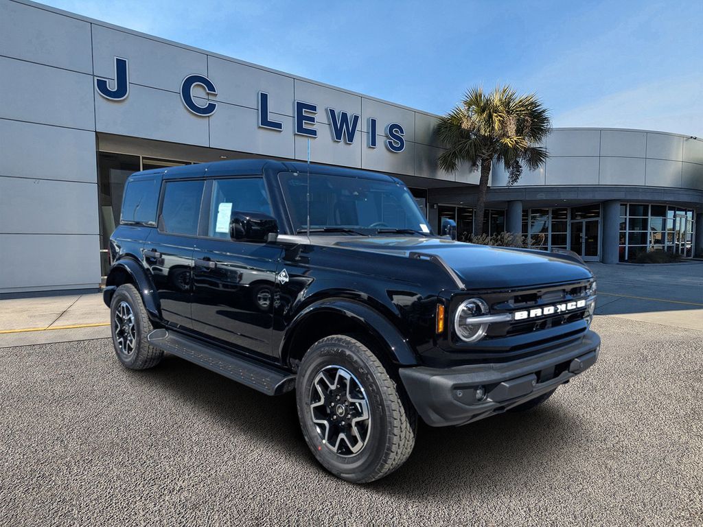 2026 Ford Bronco Outer Banks