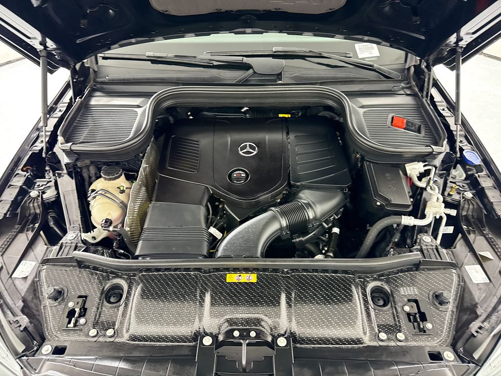 Thumbnail: 2025 Mercedes-Benz GLE - 30