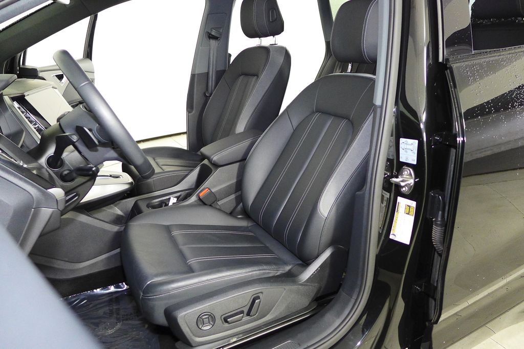 Thumbnail: 2025 Audi Q4 e-tron - 22