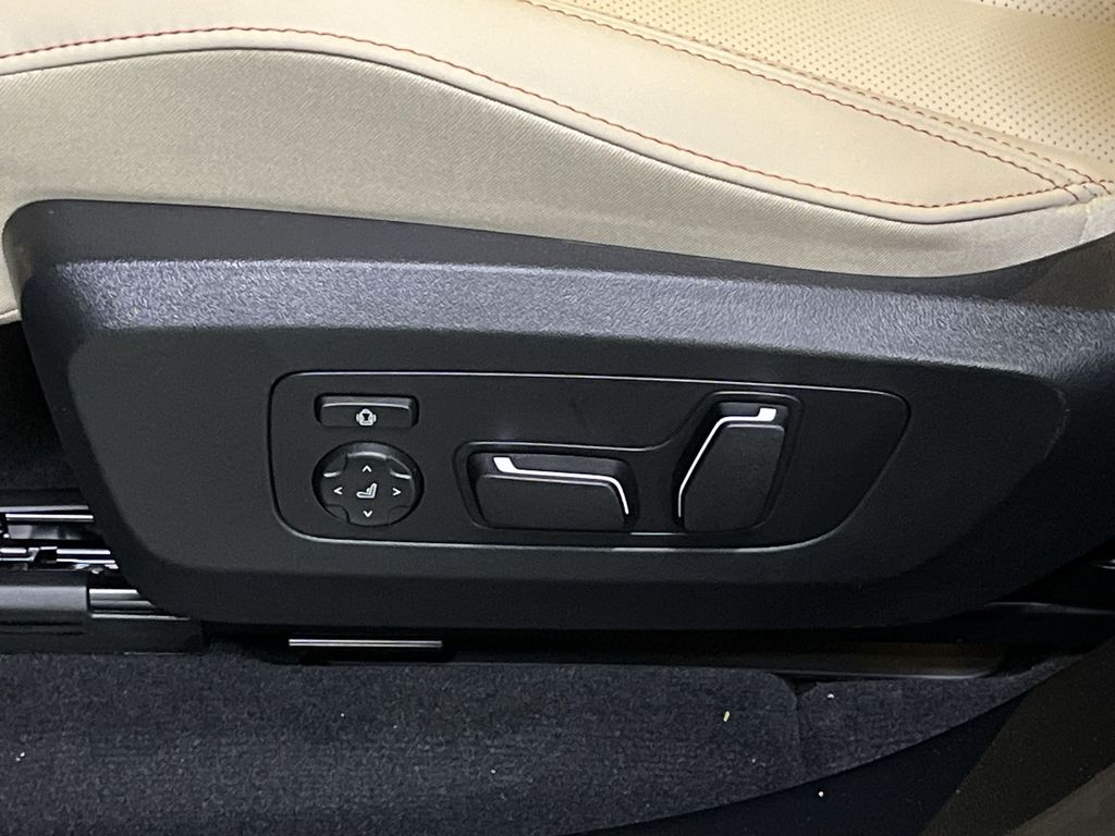 Thumbnail: 2026 BMW X3 - 12