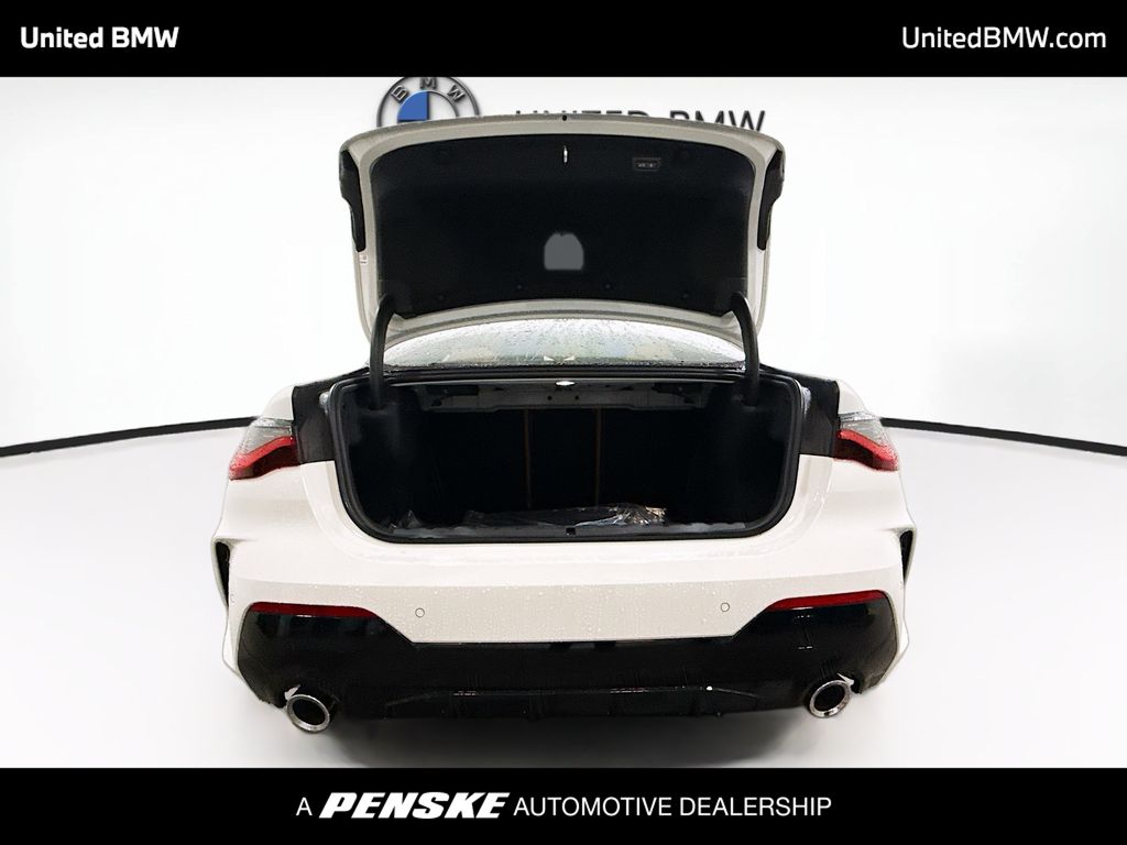 Thumbnail: 2026 BMW 4 Series - 14