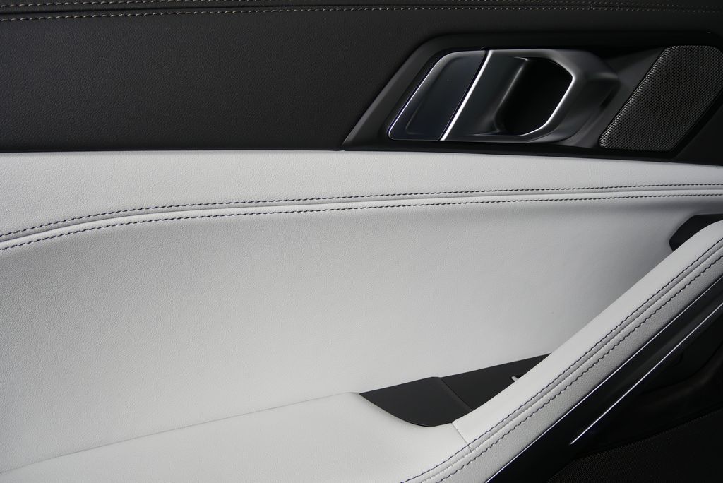 Thumbnail: 2026 BMW X6 - 13