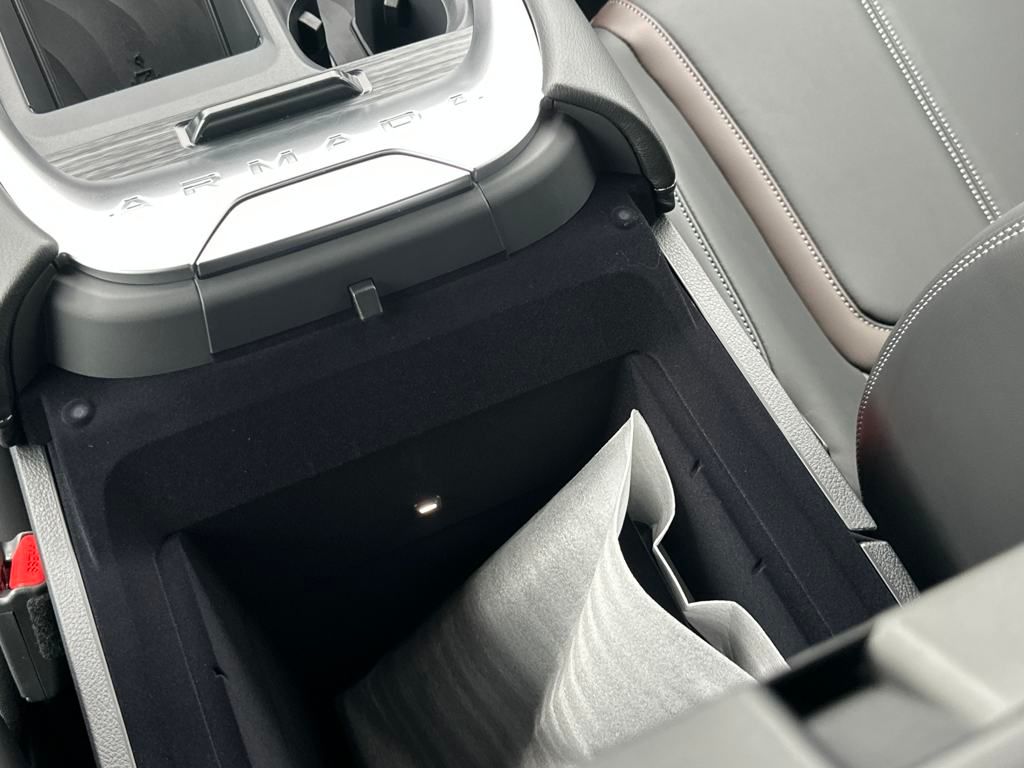 2025 Nissan Armada SL photo