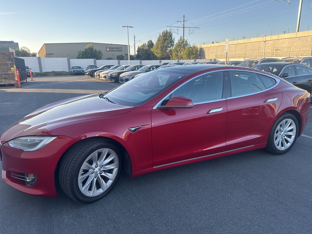 Thumbnail: 2018 Tesla Model S - 17
