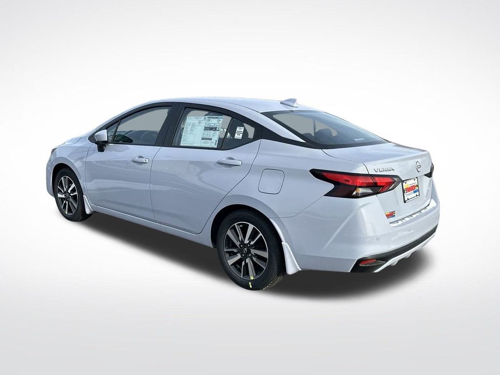 2025 Nissan Versa 1.6 SV photo