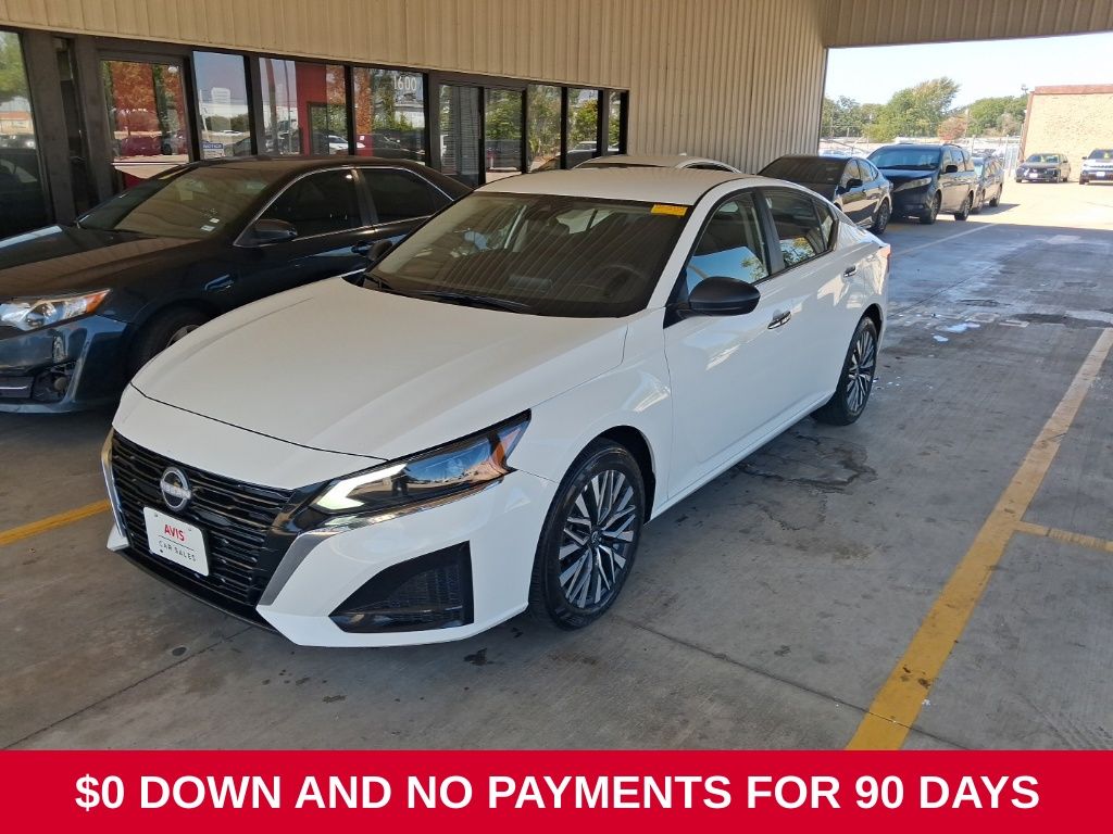 White 2025 Nissan Altima Sedan All-Wheel Drive Continuously Variable Transmission