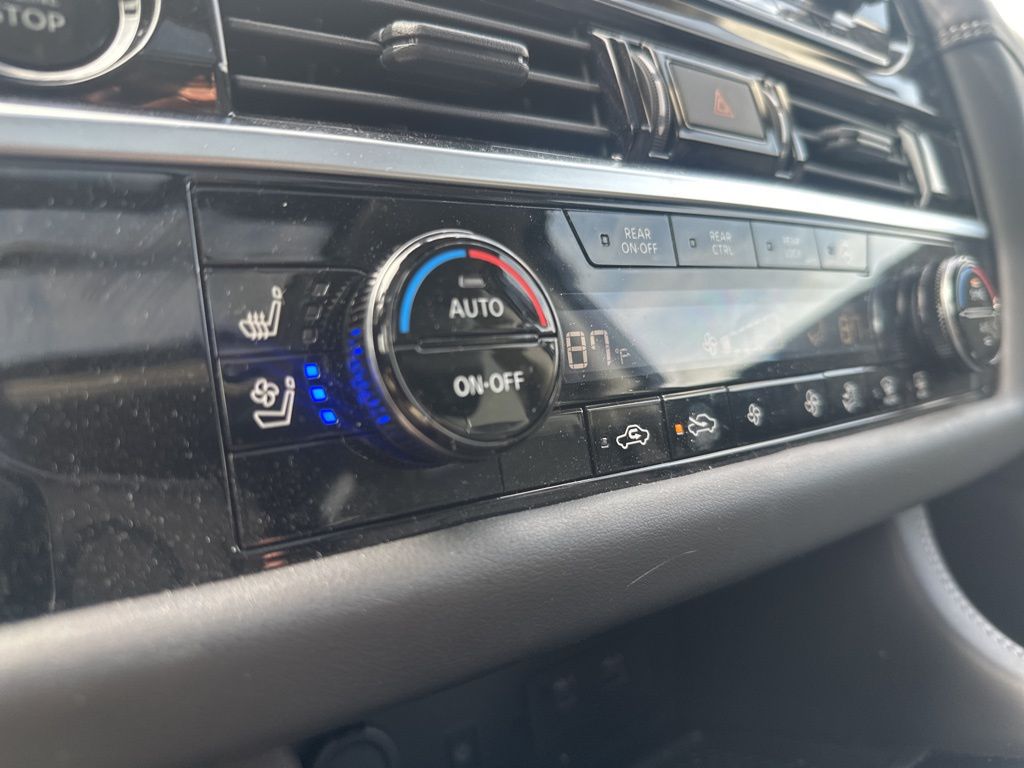 Used 2025 Blue Nissan Platinum image 15