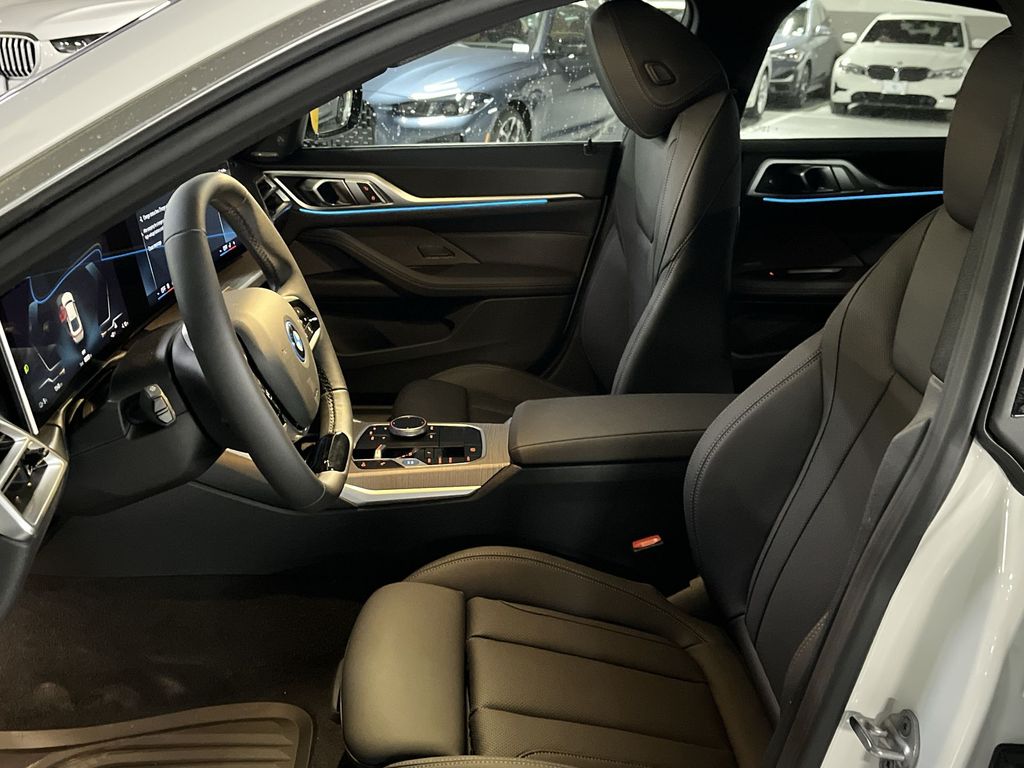 2025 BMW i4 xDrive40 10