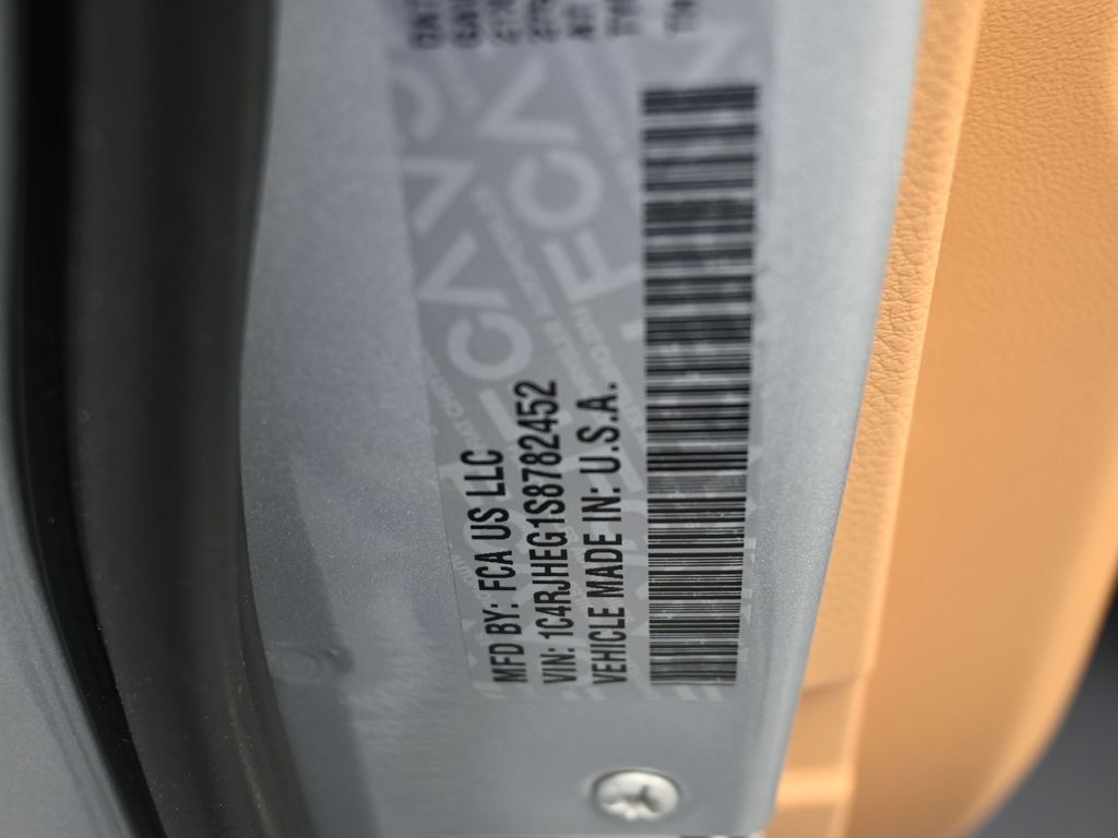 New 2025 Silver Zynith Jeep Summit image 18