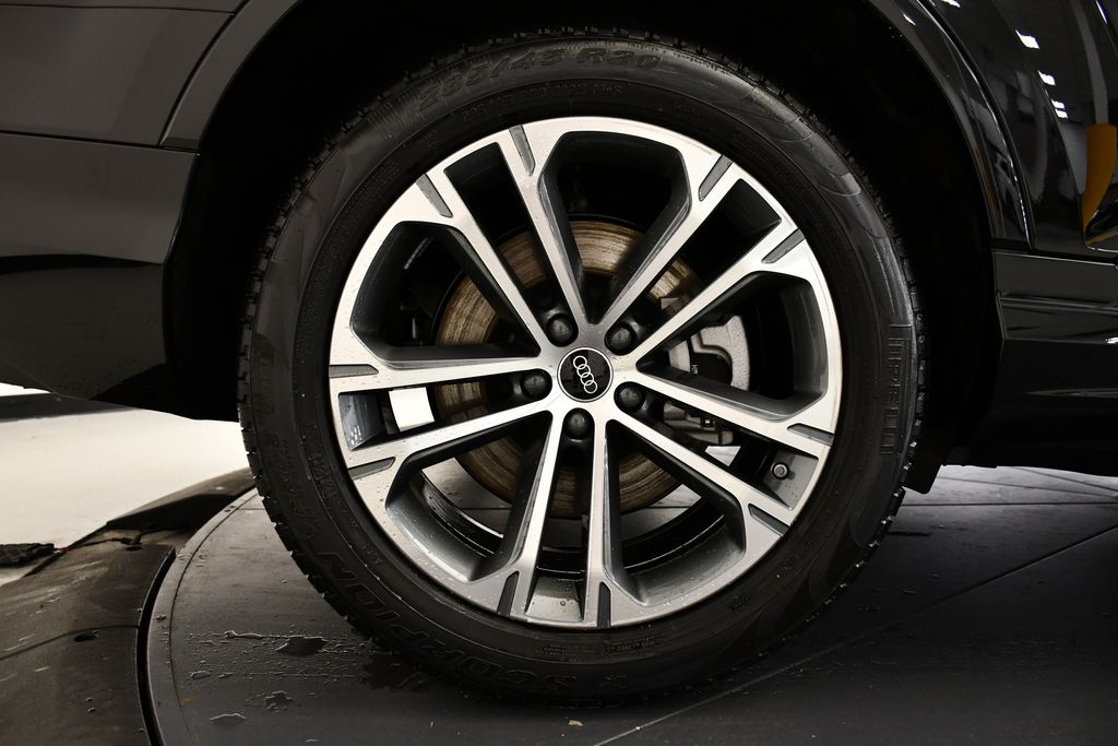 2025 Audi Q7  15