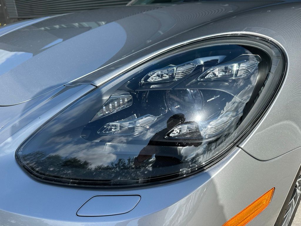 2017 Porsche Panamera Turbo 13