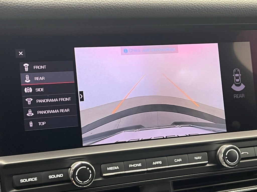 Thumbnail: 2021 Porsche Macan - 15