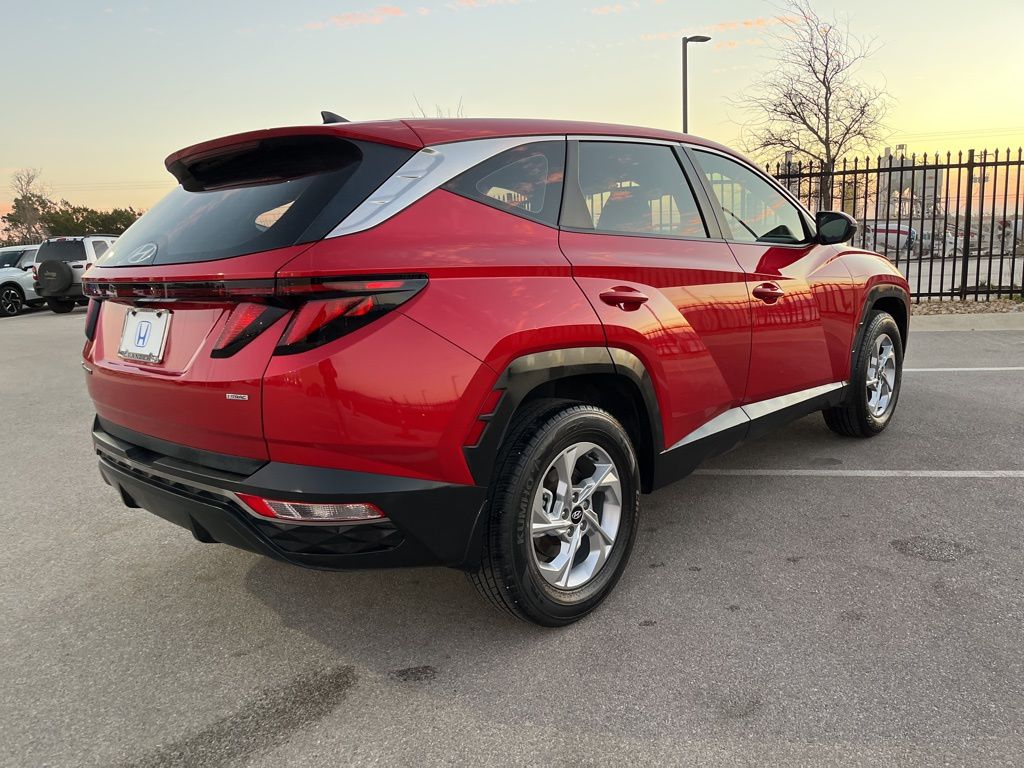 Thumbnail: 2022 Hyundai Tucson - 4