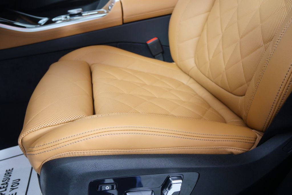 Thumbnail: 2026 BMW X5 - 9