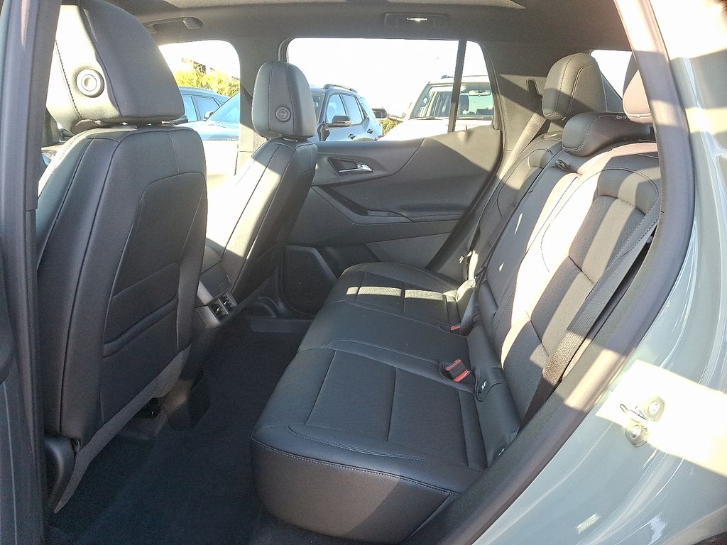 Thumbnail: 2026 Chevrolet Equinox - 5