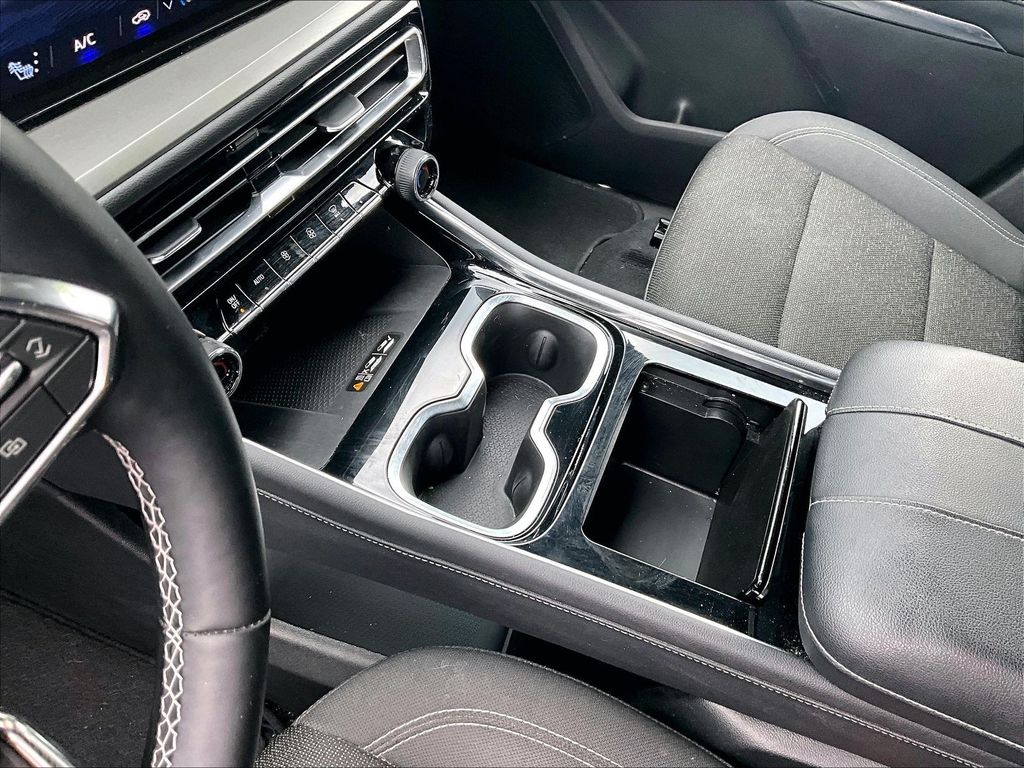 2024 Chevrolet Traverse — photo 21