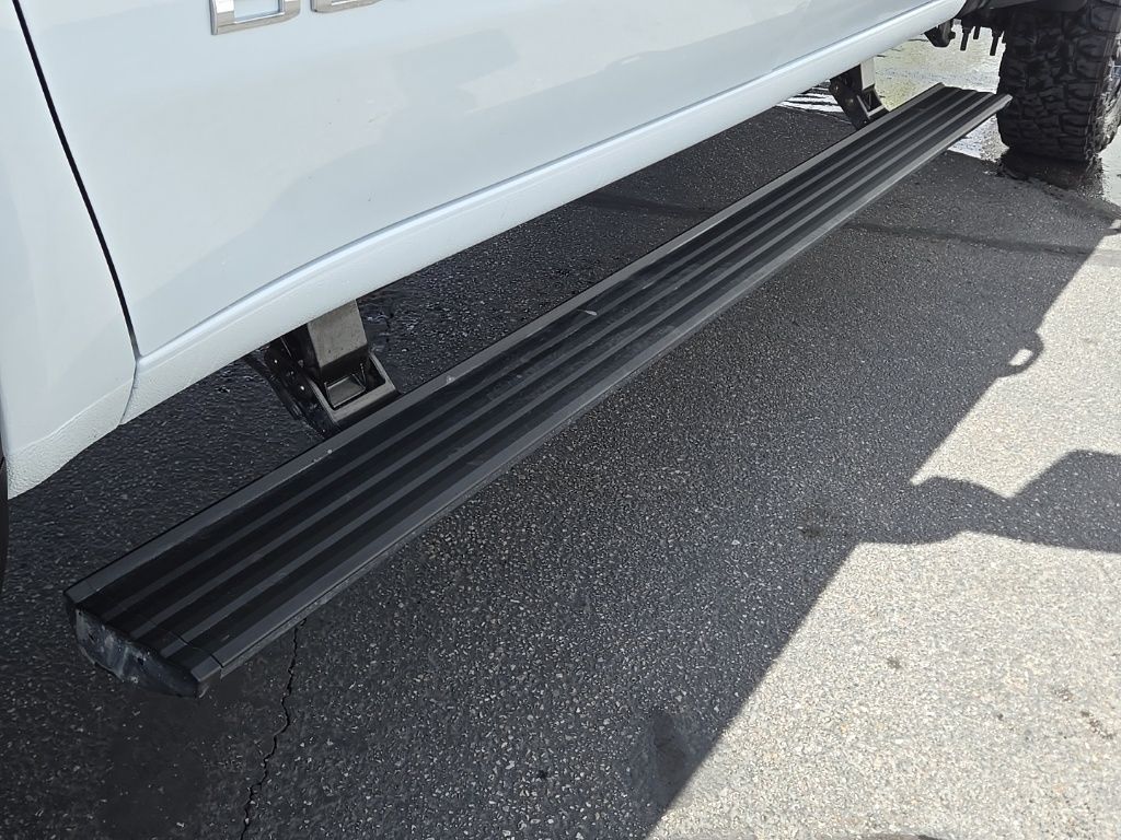 Used 2026 White GMC Denali Ultimate image 17