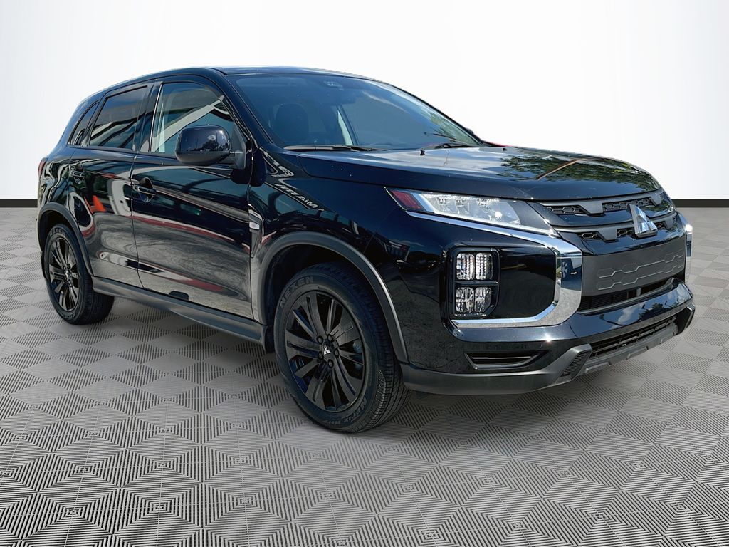 Used 2025 Black Mitsubishi 2.0 LE image 2