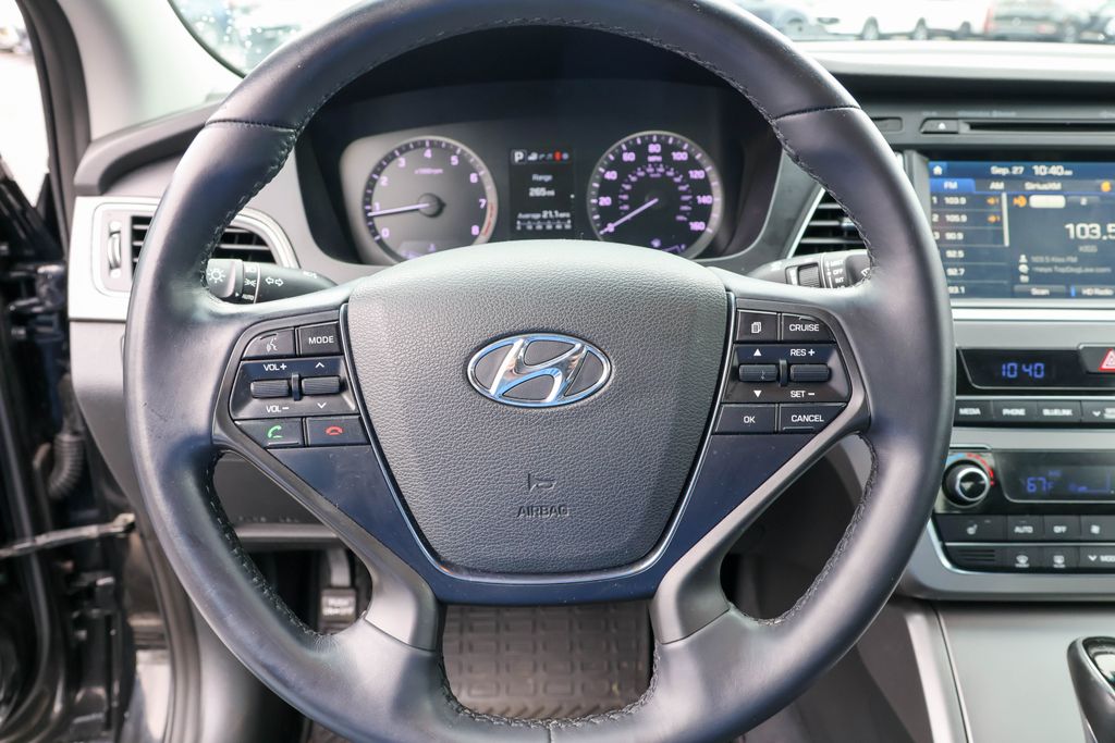 2015 Hyundai Sonata Sport 17