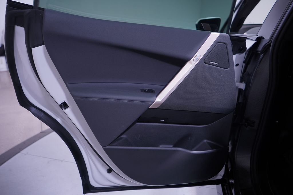 Thumbnail: 2026 BMW iX - 14