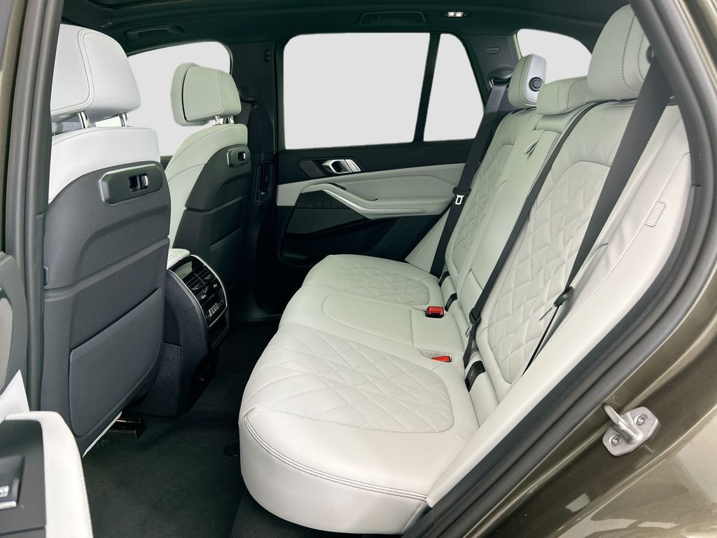 Thumbnail: 2026 BMW X5 - 20