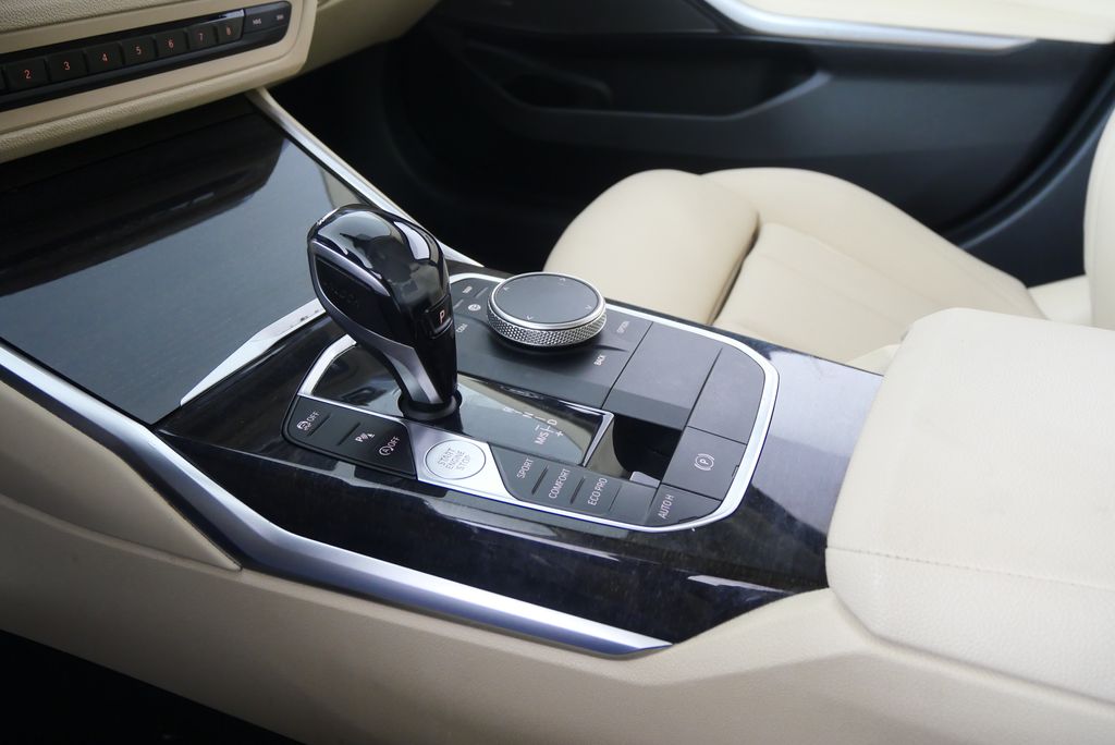 Thumbnail: 2019 BMW 3 Series - 25